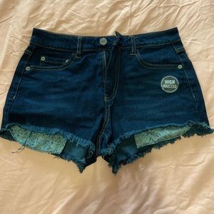 Short Aeropostale new size 6